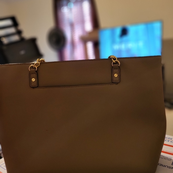 Michael Kors Used Tan Handbag - Picture 4 of 13